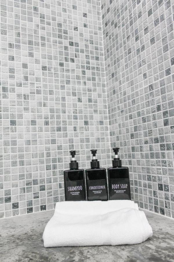 Monkeys Apartments Lumbreras Deluxe Seville Ngoại thất bức ảnh